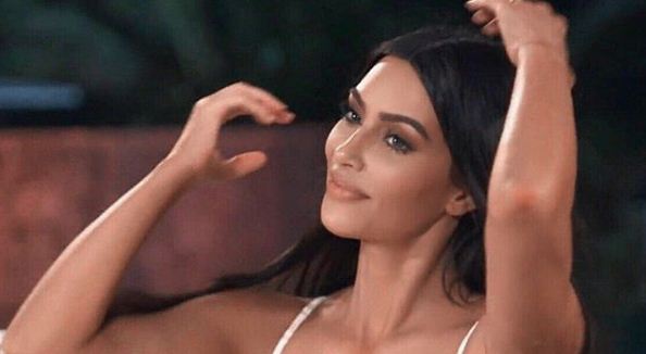 Kim Kardashian nuk lë vend për imagjinatë, tregon linjat e përsosura