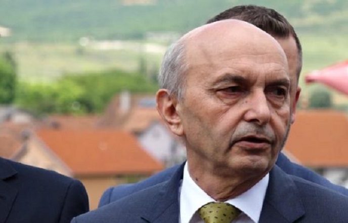 Isa Mustafa akuzon për puç Sveçlën i kërkon prokurorisë të nis hetime pasi kërcënoi Pacollin me arrestim