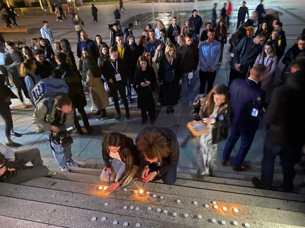 Serbët falënderojnë Kosovën për solidarizimin me viktimat e shkollës